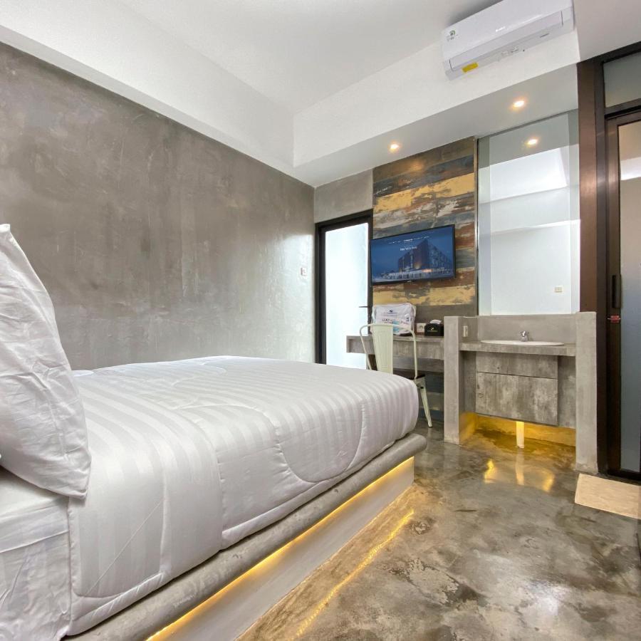 Dparagon Malioboro Yogyakarta Exterior foto